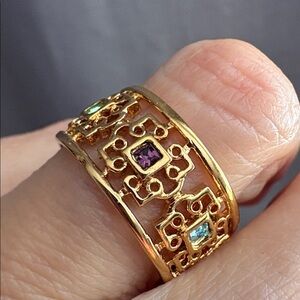Vintage 90s Avon GoldTone Filigree Band Coloured Jewel Accents Ring Size 9 NIB